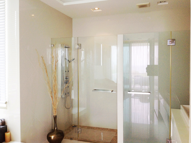 Luxury sea view 2 bedroom Beachfront Condo for Sale Rent in Pattaya