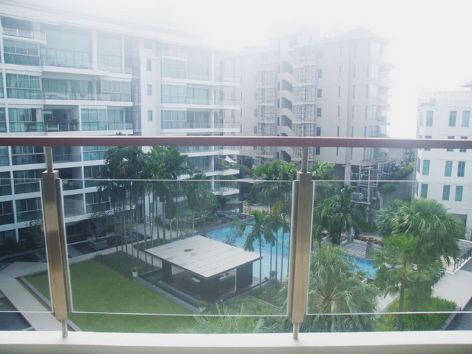 2 Bedrooms Beachfront Condominium for Rent