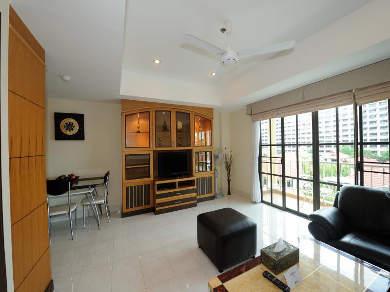 Large 1 Bedroom Apartment for Rent in Jomtien Pattaya