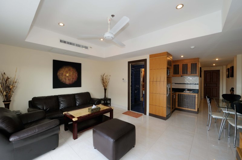 Large 1 Bedroom Apartment for Rent in Jomtien Pattaya