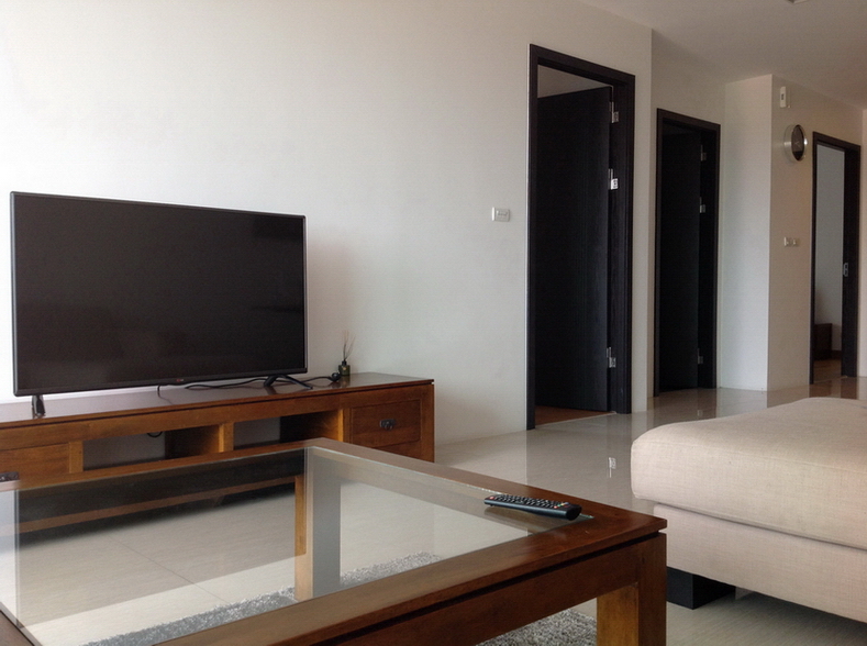 Luxury Sea-view Condo for Rent in Pratamnak Hill