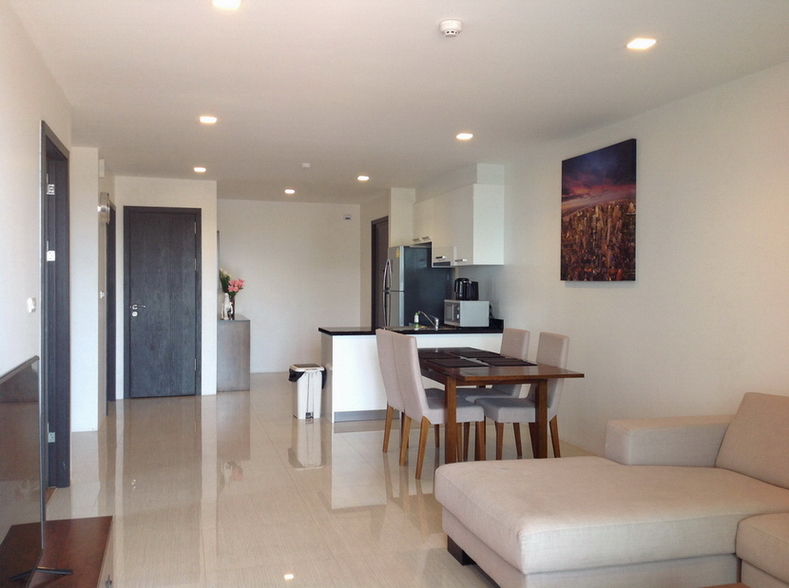 Luxury Sea-view Condo for Rent in Pratamnak Hill