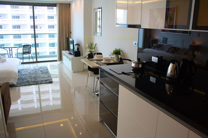 Sea View Condo for Rent in Wong Amat Beach, Pattaya