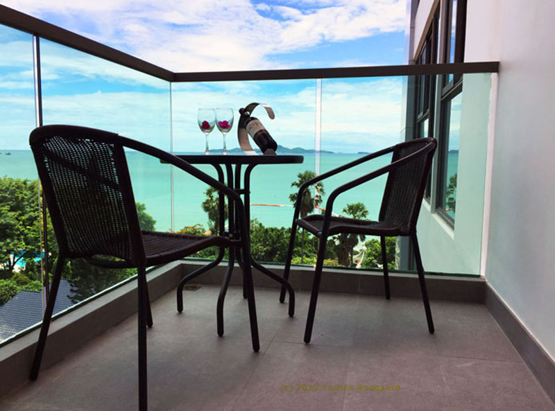 Sea View Condo for Rent in Wong Amat Beach, Pattaya