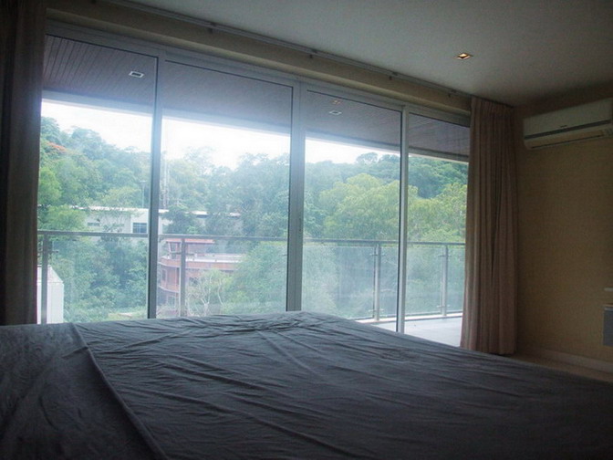 Large 1 Bedroom Condo for Rent on Pratumnak Rd.