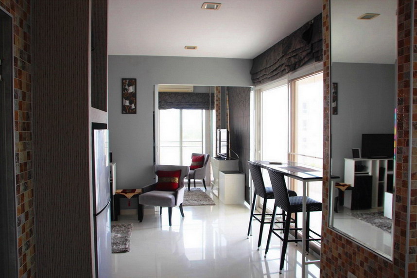 Large 1 Bedroom Condominium for Sale and Rent Pratumnak Hill Pattaya