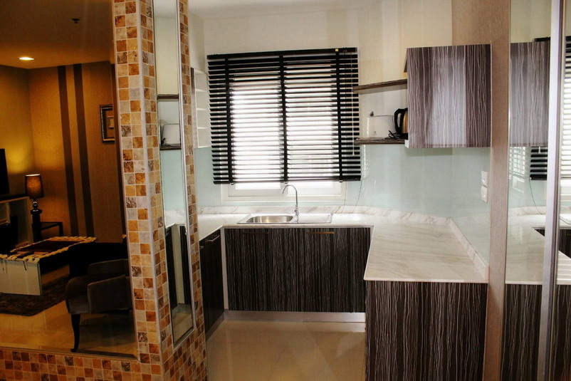 Large 1 Bedroom Condominium for Sale and Rent Pratumnak Hill Pattaya