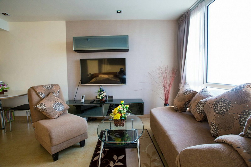 Sea View Condo for Rent on Pratamnak Hill