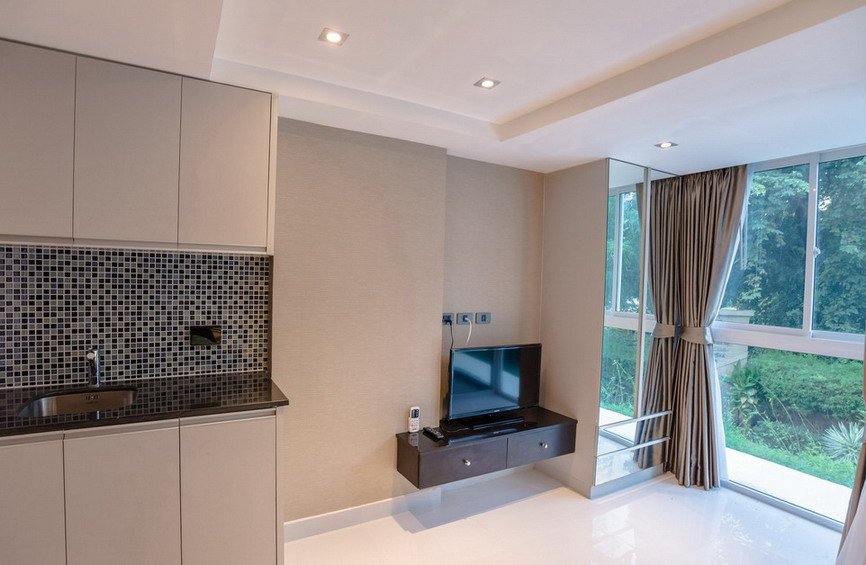 Condo for Sale and Rent in Wong Amat Beach Naklua Pattaya.