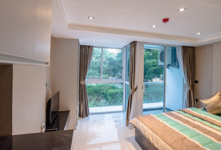 Condo for Sale and Rent in Wong Amat Beach Naklua Pattaya.