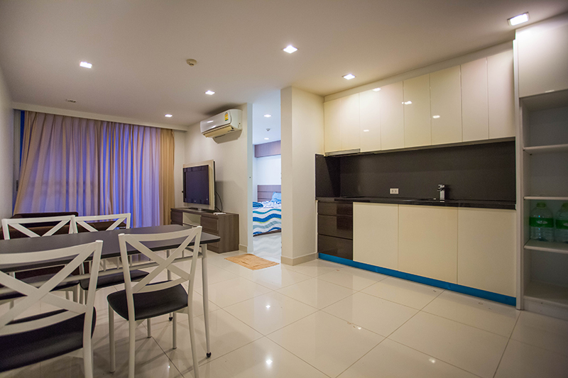 2 Bedrooms Condo for Rent on Pratumnak Hill