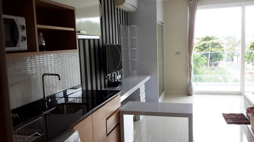 Beachfront New Condo for Rent in Na Jomtien