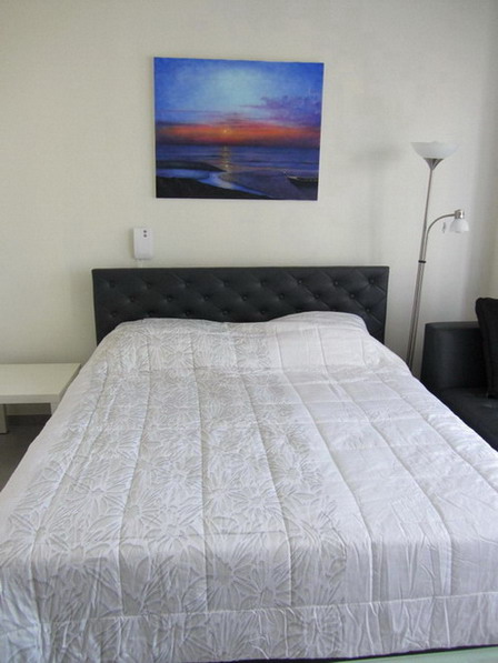 Beachfront Condo For Rent in Wong Amat Beach Pattaya