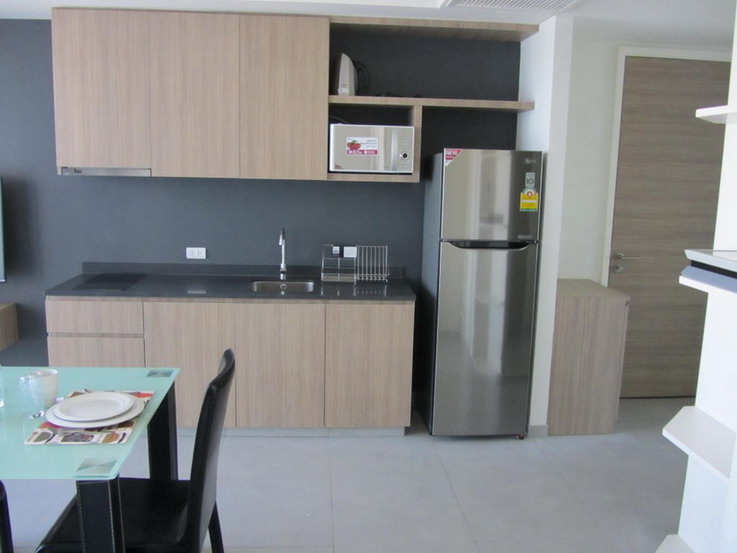 Beachfront Condo For Rent in Wong Amat Beach Pattaya