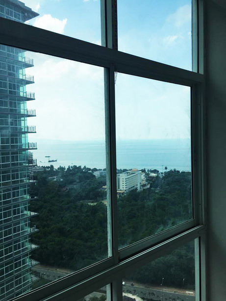 RESALE New Condo in Jomtien Beach Pattaya