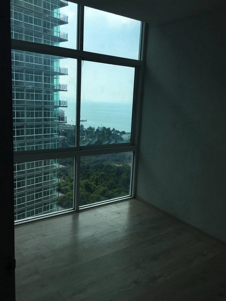 RESALE New Condo in Jomtien Beach Pattaya