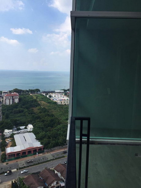 RESALE New Condo in Jomtien Beach Pattaya