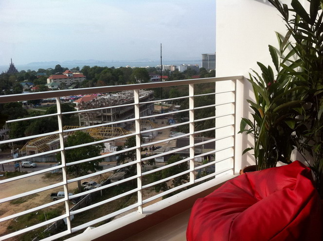 Large 1 Bedroom Condo for Sale and Rent in Naklua -Wongamat