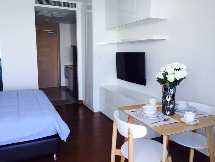 Sea View New luxury Condo for Rent in Wong Amat Beach