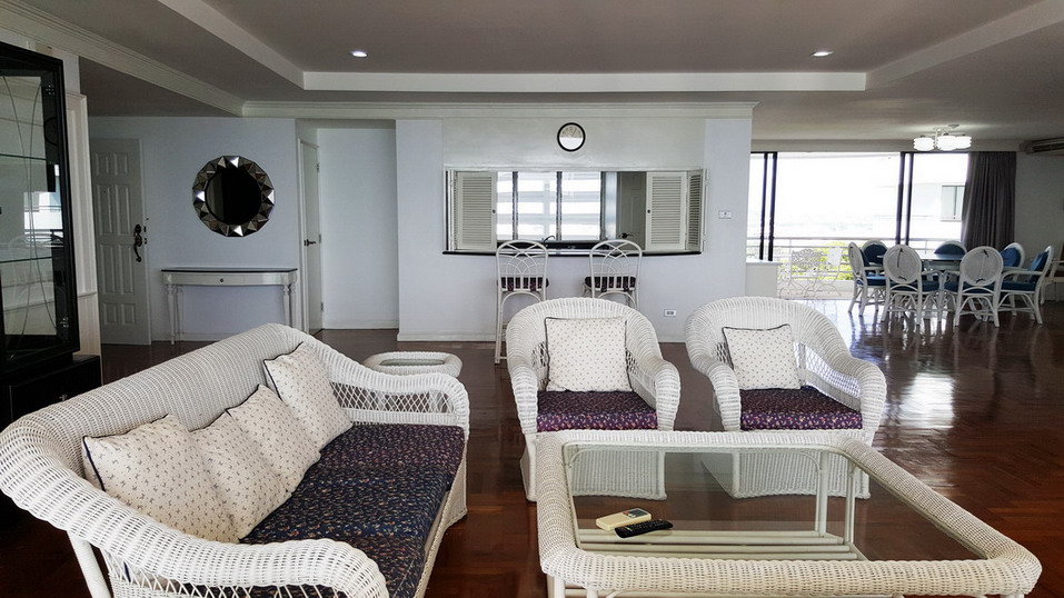 Luxurious beach Condo for Rent on Pratamnak Hill