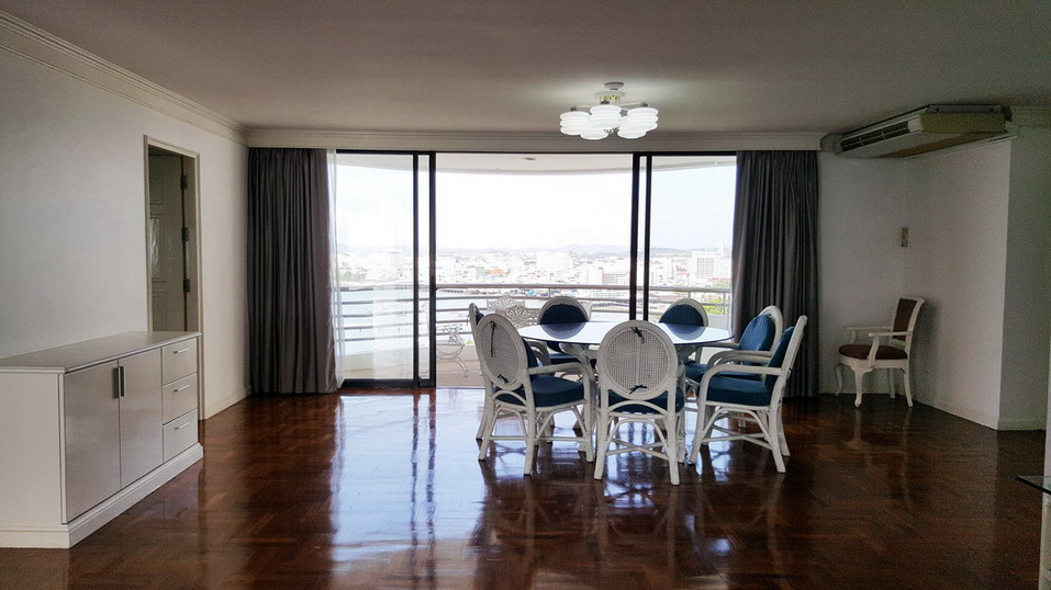 Luxurious beach Condo for Rent on Pratamnak Hill