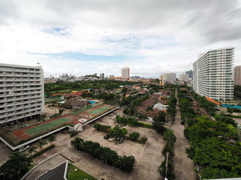 Beachfront Jomtien Beach Condo for Rent