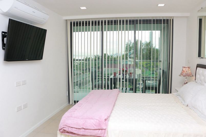 1 Bedroom Condo for Sale in Na Jomtien Beach Front Pattaya