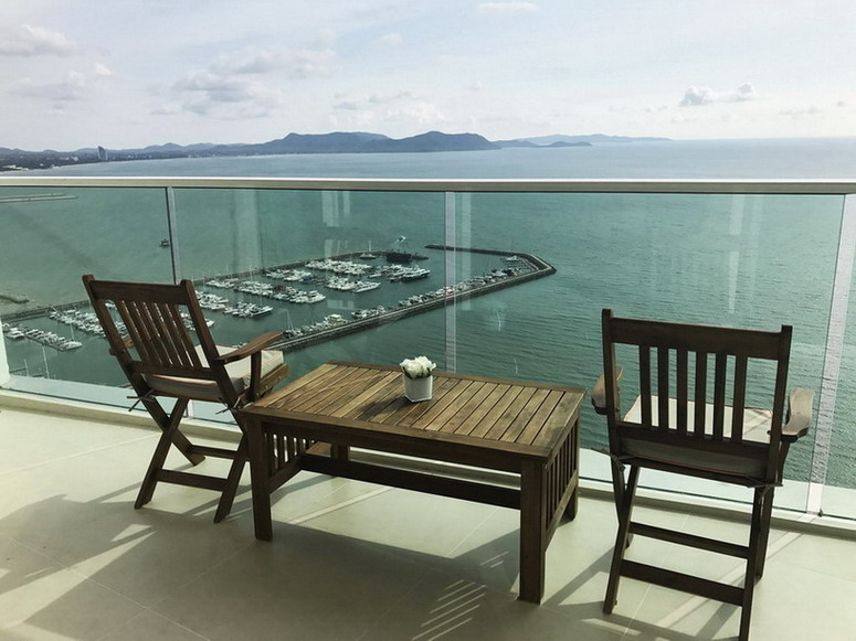 5 Star Beachfront Resort Condo 2 Bedrooms for Rent