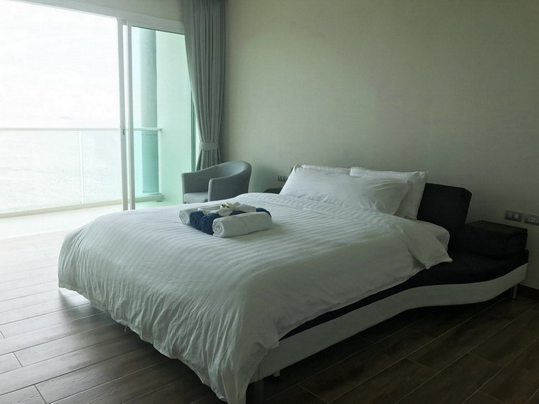 5 Star Beachfront Resort Condo 2 Bedrooms for Rent