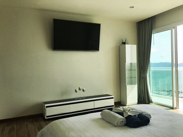 5 Star Beachfront Resort Condo 2 Bedrooms for Rent