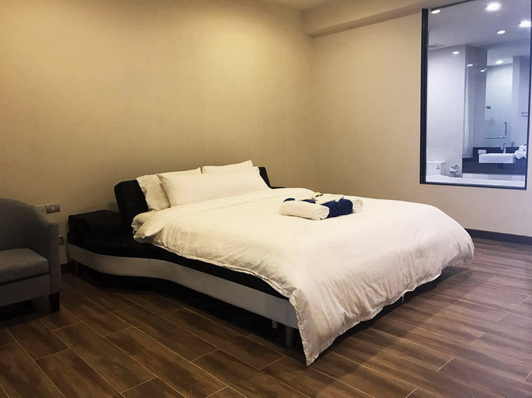 5 Star Beachfront Resort Condo 2 Bedrooms for Rent