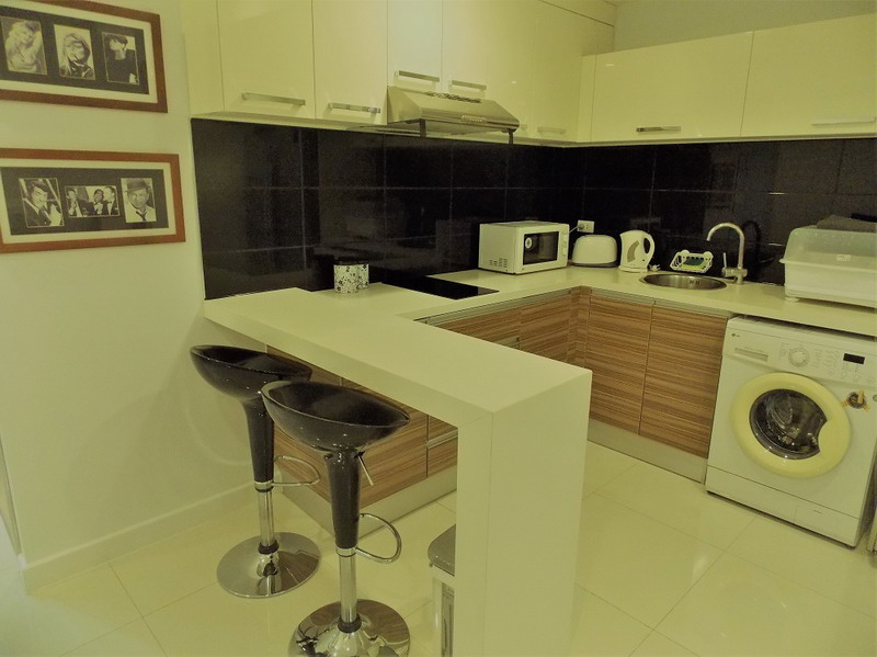 SALE RENT Modern New 2 BED Condo in Central Pattaya