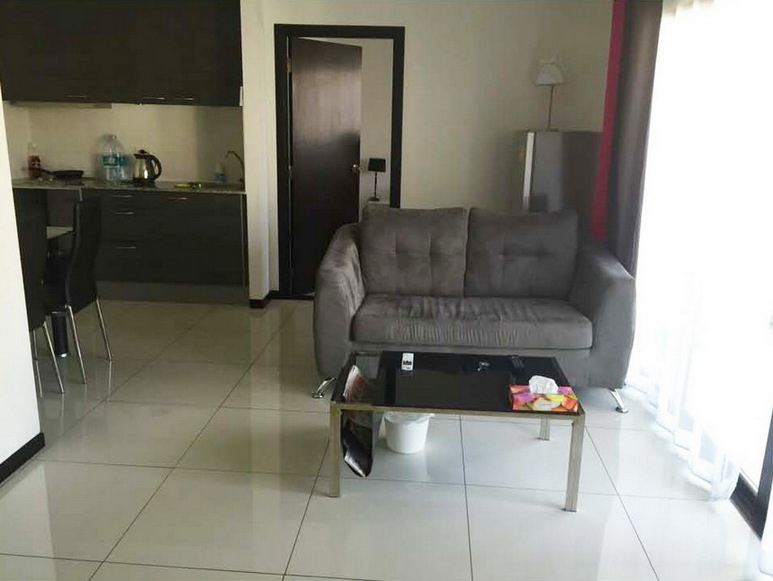 2 Bedrooms Condo for Sale on Pratumnak Hill Pattaya