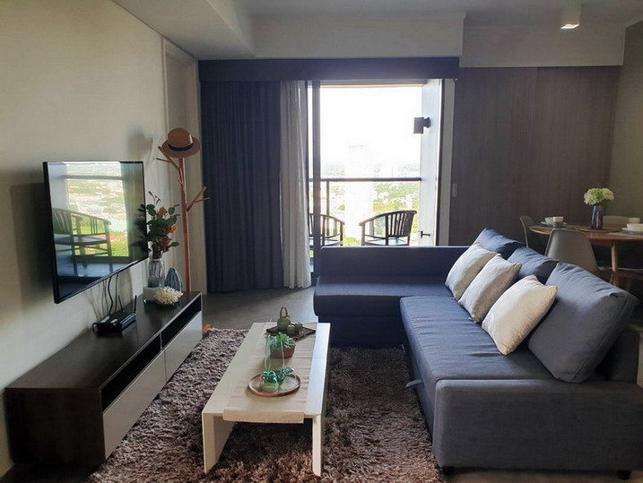 Beachfront Condo For Rent in Wong Amat Beach Pattaya