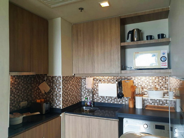 Beachfront Condo For Rent in Wong Amat Beach Pattaya