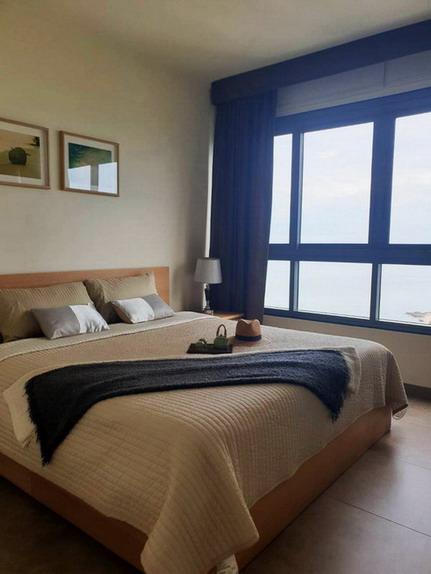 Beachfront Condo For Rent in Wong Amat Beach Pattaya