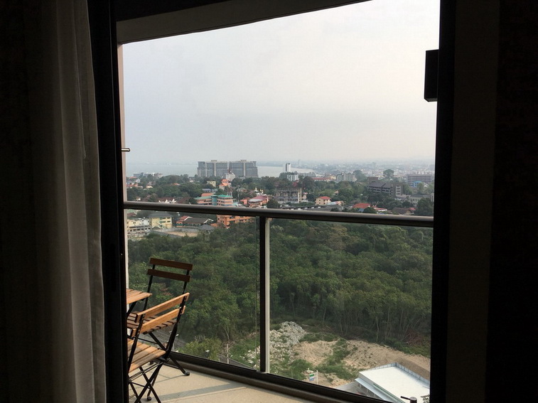 Beach Front 2 Beds Condo for Rent in Wong Amat Beach Pattaya