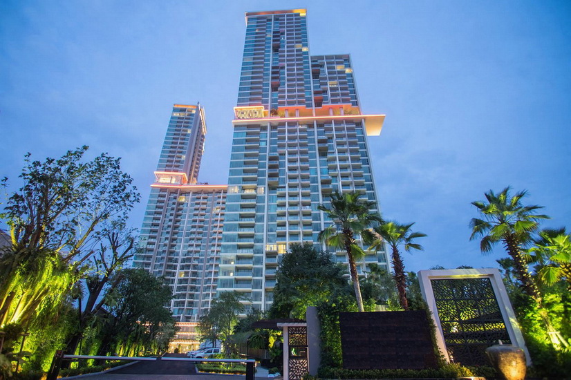 Brand New Luxury Condominium For Rent in Wong Amat Beach Pattaya