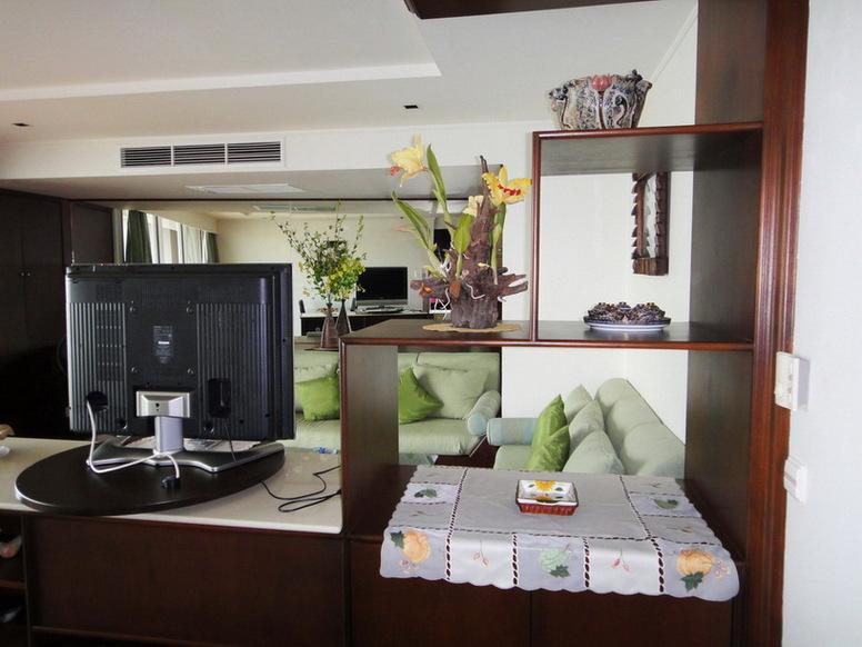 Beachfront Condo for Rent on Pattaya Beach Rd.