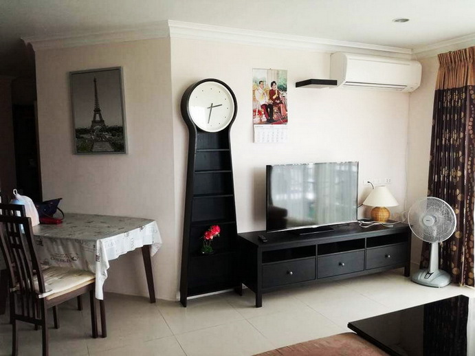 2 Bedrooms 95 sq.m Condo in Downtown Pattaya for Sale and Rent