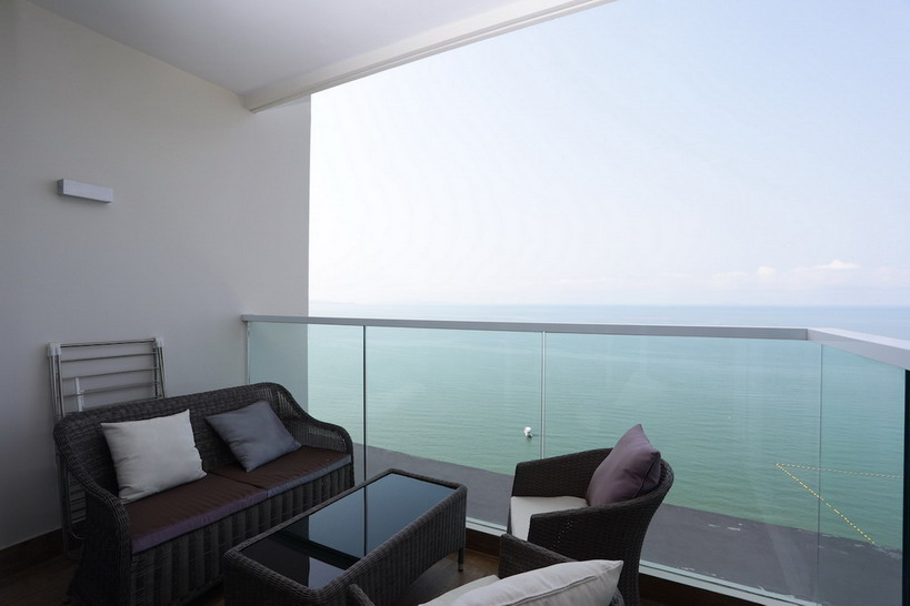 Luxury Beachfront Condo for Sale Jomtien Beach Rd.