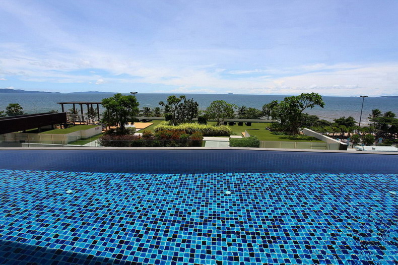 Luxury Beachfront Condo for Sale Jomtien Beach Rd.