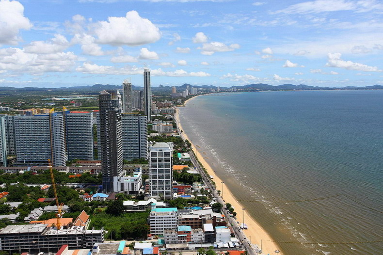 Luxury Beachfront Condo for Sale Jomtien Beach Rd.