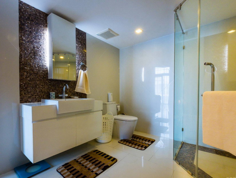 Duplex Condo for Rent with Private Beach in Wong Amat Beach, Pattaya