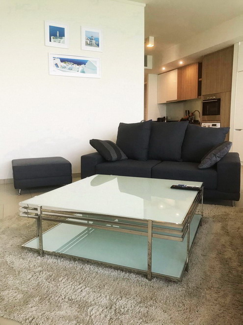 High Rise Beachfront Condo For Rent in Wong Amat Beach Pattaya