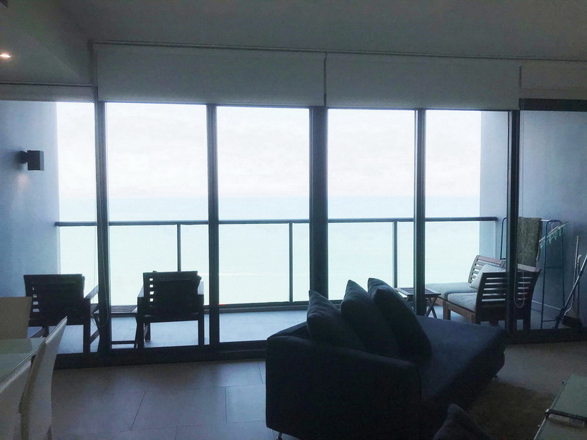 High Rise Beachfront Condo For Rent in Wong Amat Beach Pattaya