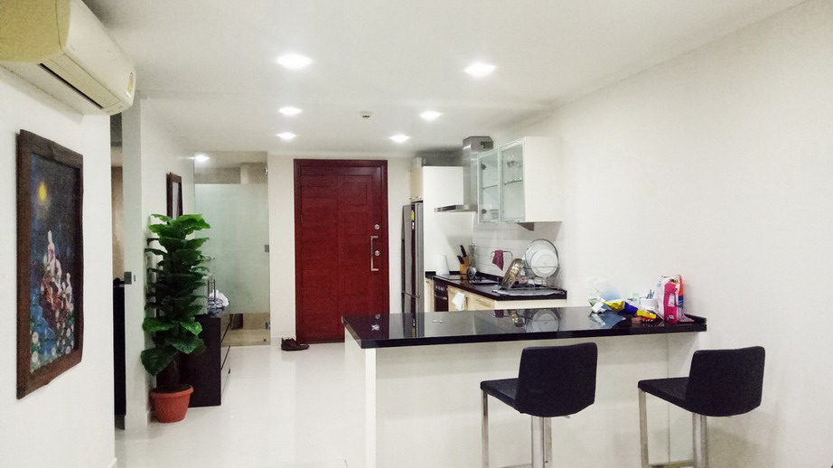 Sea View 2 Bedrooms Condo for Rent in Wongamat Beach