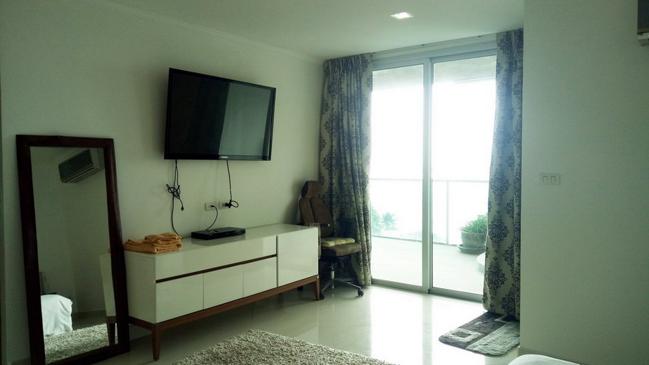 Sea View 2 Bedrooms Condo for Rent in Wongamat Beach