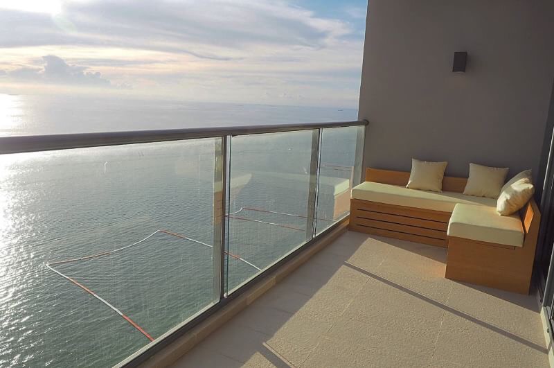 2 Bedrooms Beachfront Condo For Rent in Wong Amat Beach Pattaya, Thailand