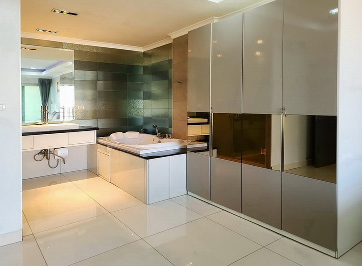 Modern Condo for Sale Rent on Pratumnak Hill Pattaya